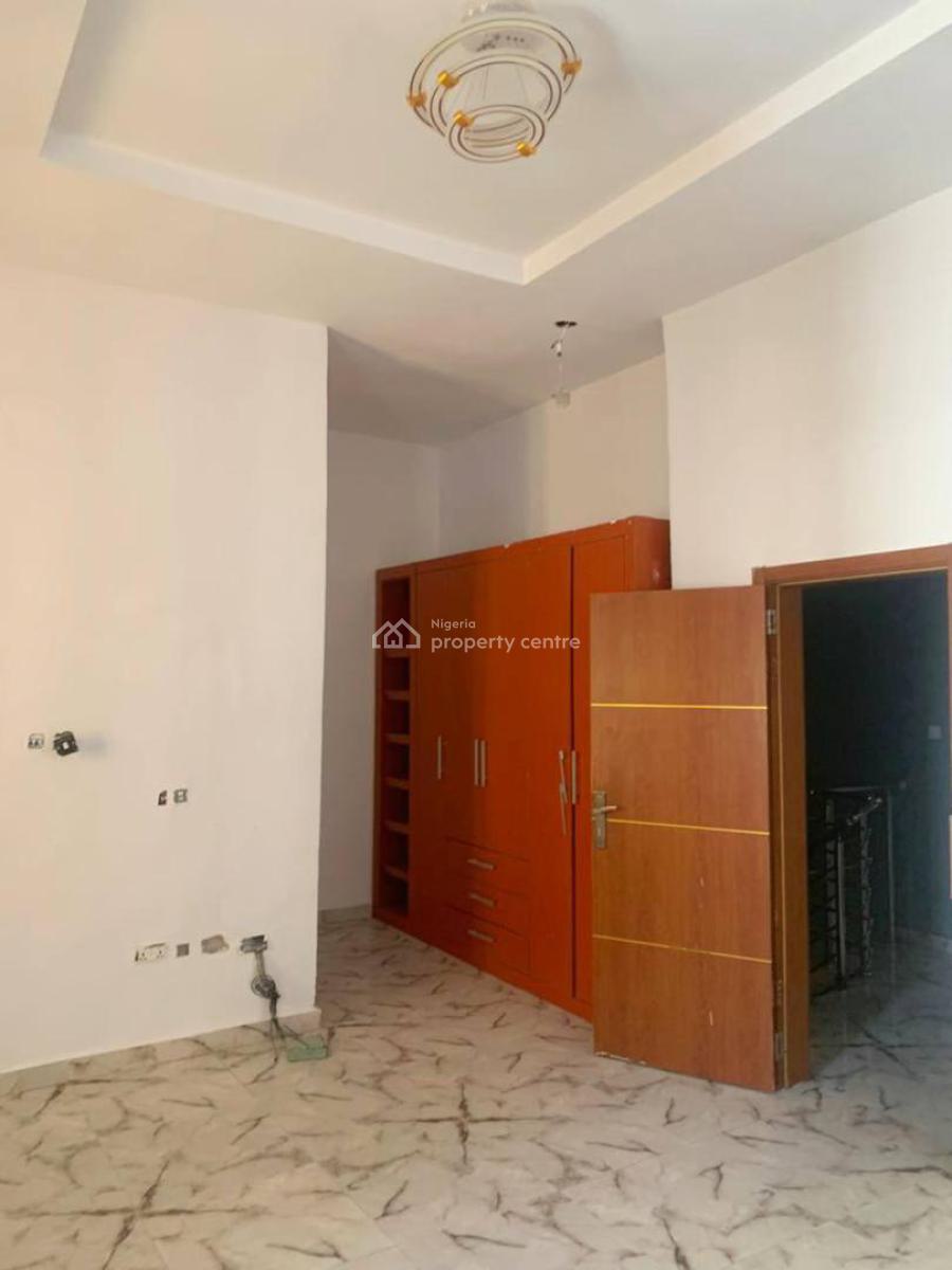 Well Maintained 4bedroom Semi Detached Duplex, Chevron Alternative, Lekki (off Chevron Drive), Lekki, Lagos, Semi-detached Duplex for Sale