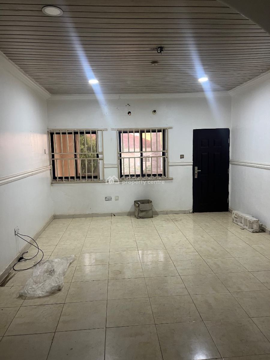 Spacious 3 Bedroom Flat, 1st Floor, Tarred Rd, By Vio(tarred Rd, Mabushi, Abuja, Flat / Apartment for Rent