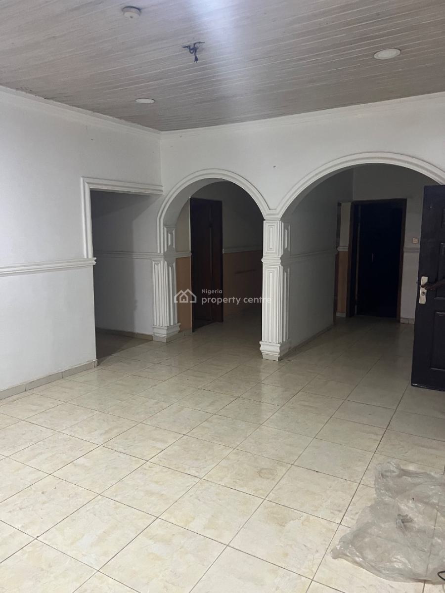 Spacious 3 Bedroom Flat, 1st Floor, Tarred Rd, By Vio(tarred Rd, Mabushi, Abuja, Flat / Apartment for Rent
