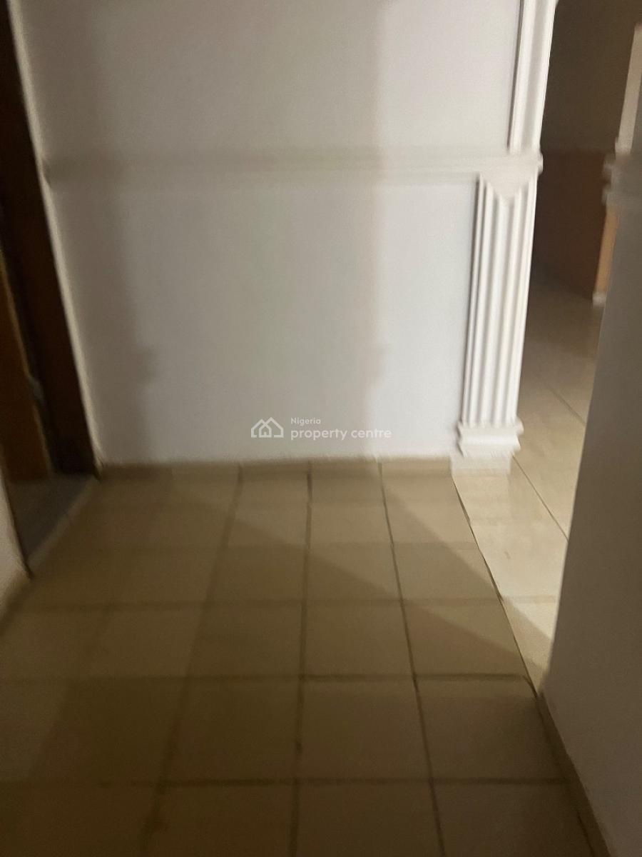 Spacious 3 Bedroom Flat, 1st Floor, Tarred Rd, By Vio(tarred Rd, Mabushi, Abuja, Flat / Apartment for Rent