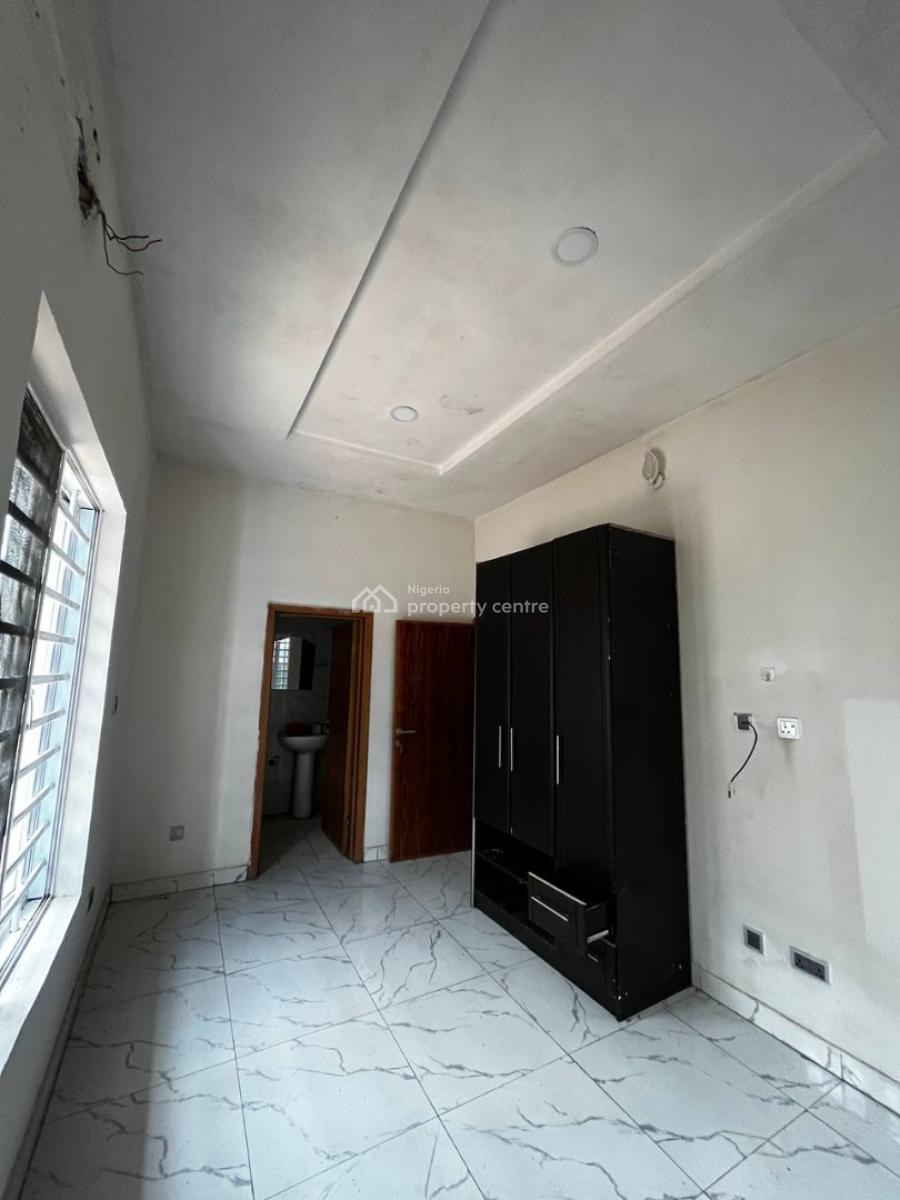 3 Bedroom Apartment with Bq in a Secured Environment, Victoria Island (vi), Lagos, Flat / Apartment for Rent