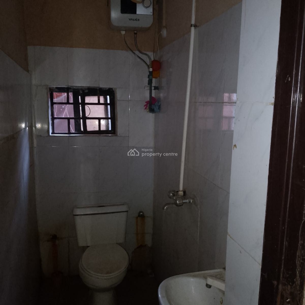 a Nice Mini Flat - Downstairs, Greenville Estate, Badore. Ajah., Ajah, Lagos, Mini Flat (room and Parlour) for Rent