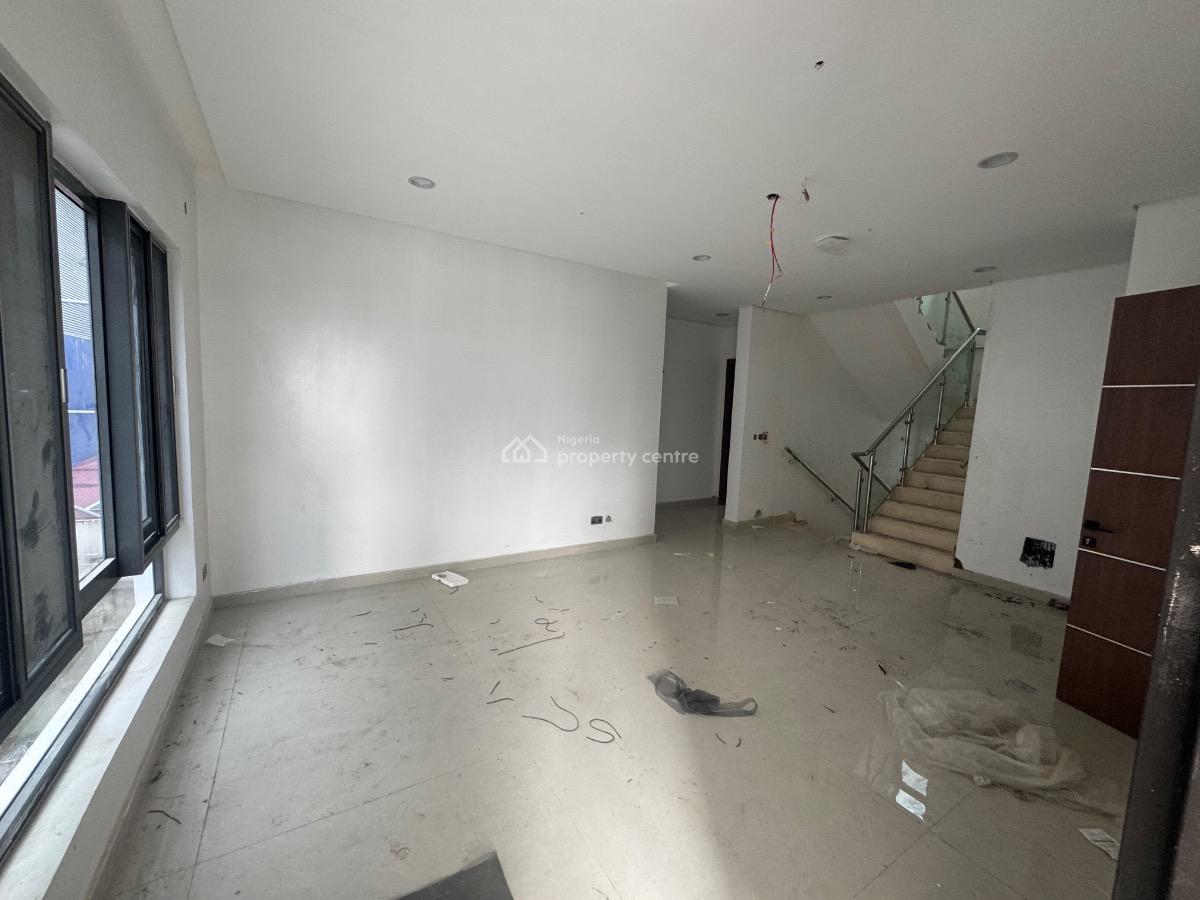 an Executive 6 Bedroom Fully Detached House, Ikoyi, Lagos, Detached Duplex for Sale
