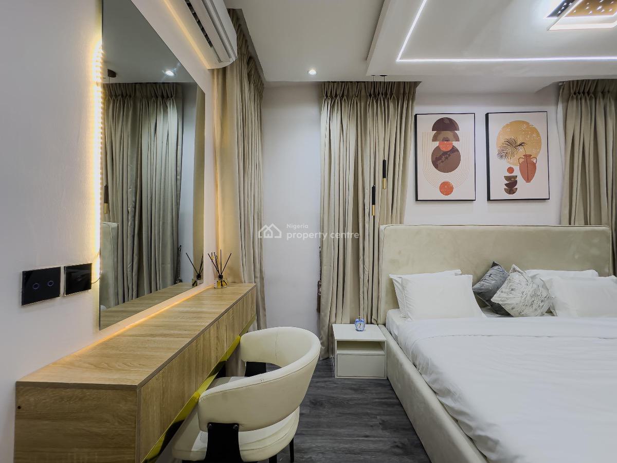 Beautiful 2 Bedroom Apartment, Lekki Phase 1, Lekki, Lagos, Flat / Apartment Short Let