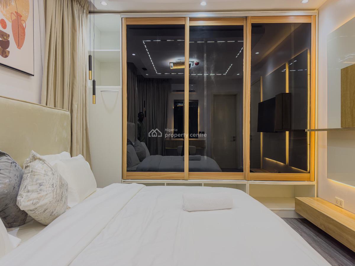 Beautiful 2 Bedroom Apartment, Lekki Phase 1, Lekki, Lagos, Flat / Apartment Short Let