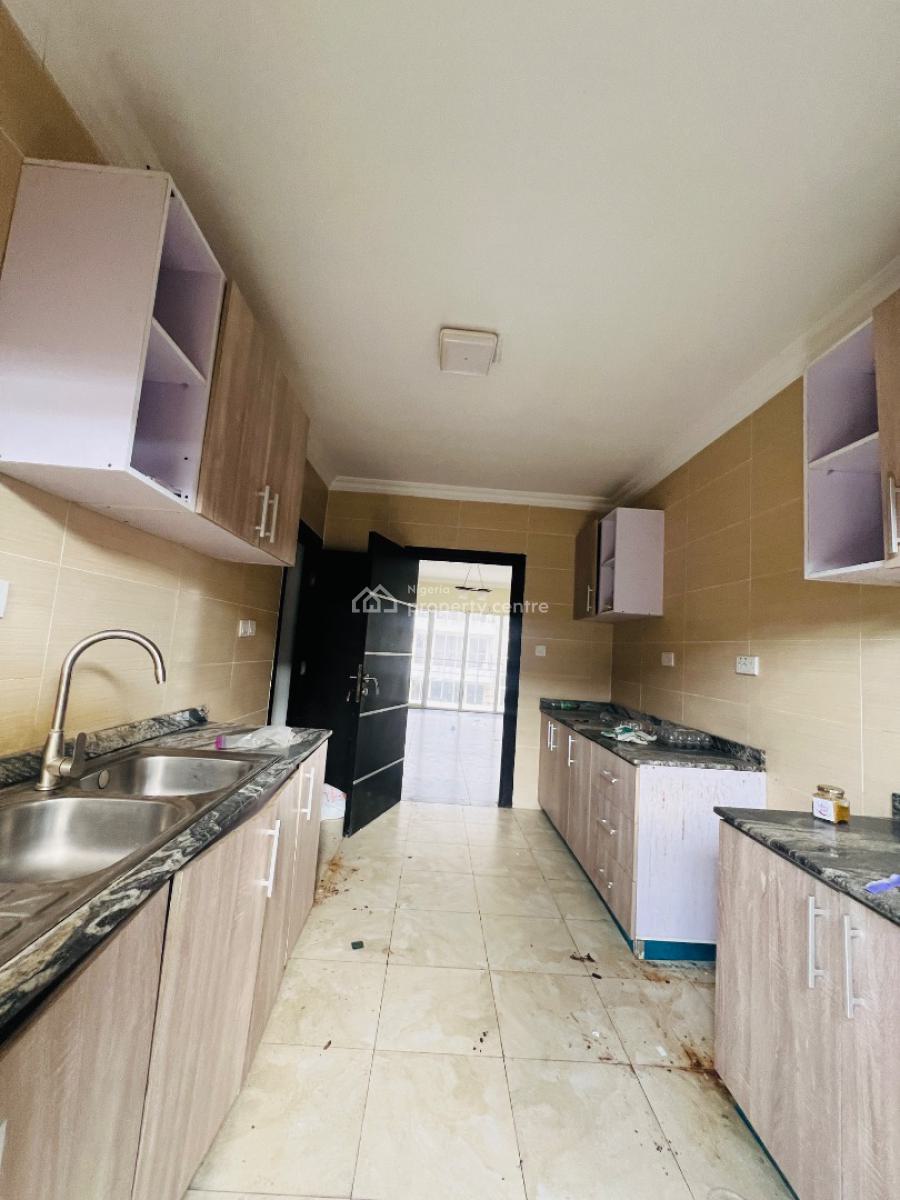 Standard 3 Bedroom Apartment in an Estate with 24hours Light, Lekki Pearl, Behind Blenco Supermarket, Sangotedo, Ajah, Lagos, Flat / Apartment for Rent