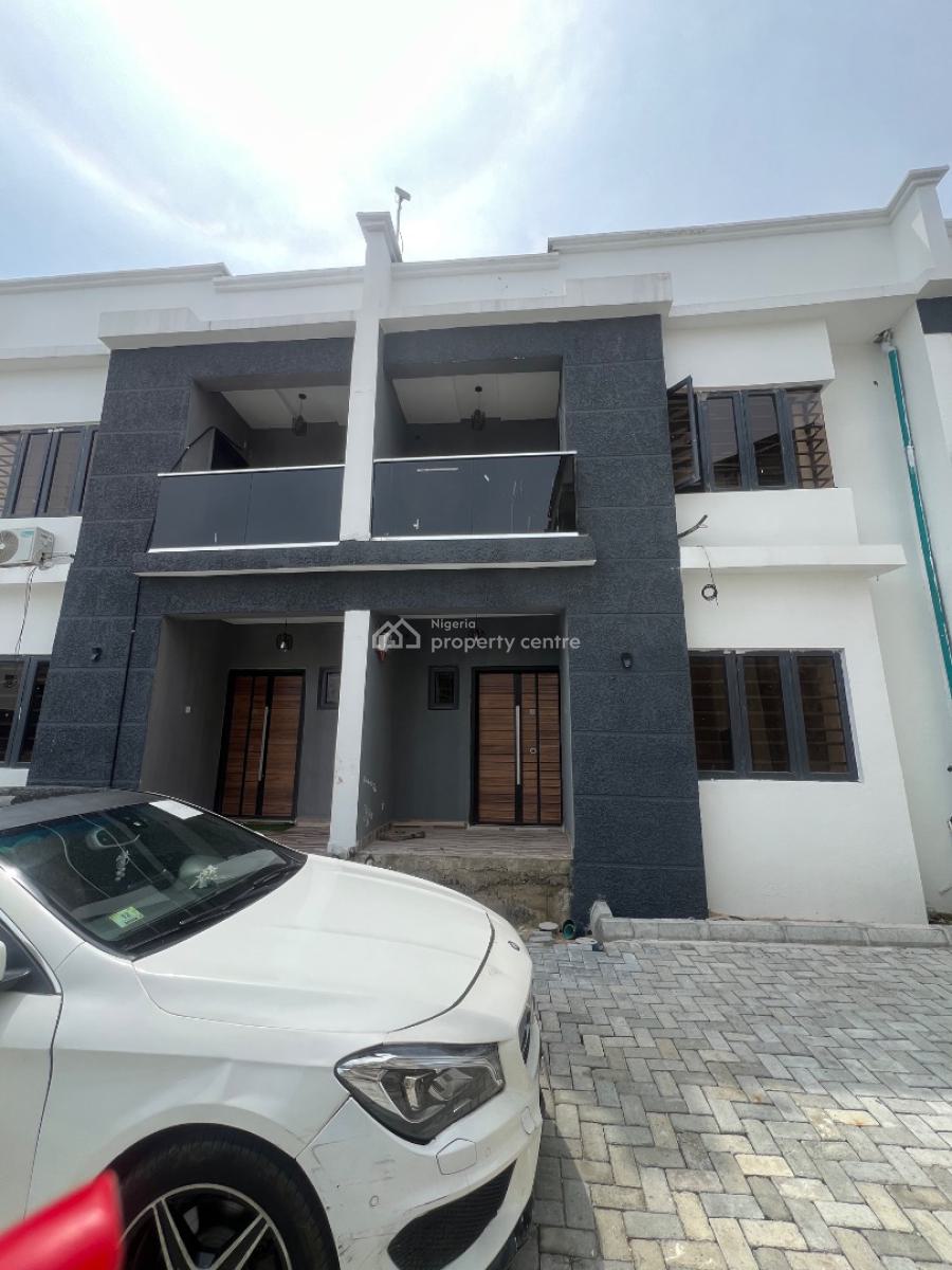 Distress 2bedroom Terrace Duplex, Ogombo Lagos, Ogombo, Ajah, Lagos, Flat / Apartment for Sale