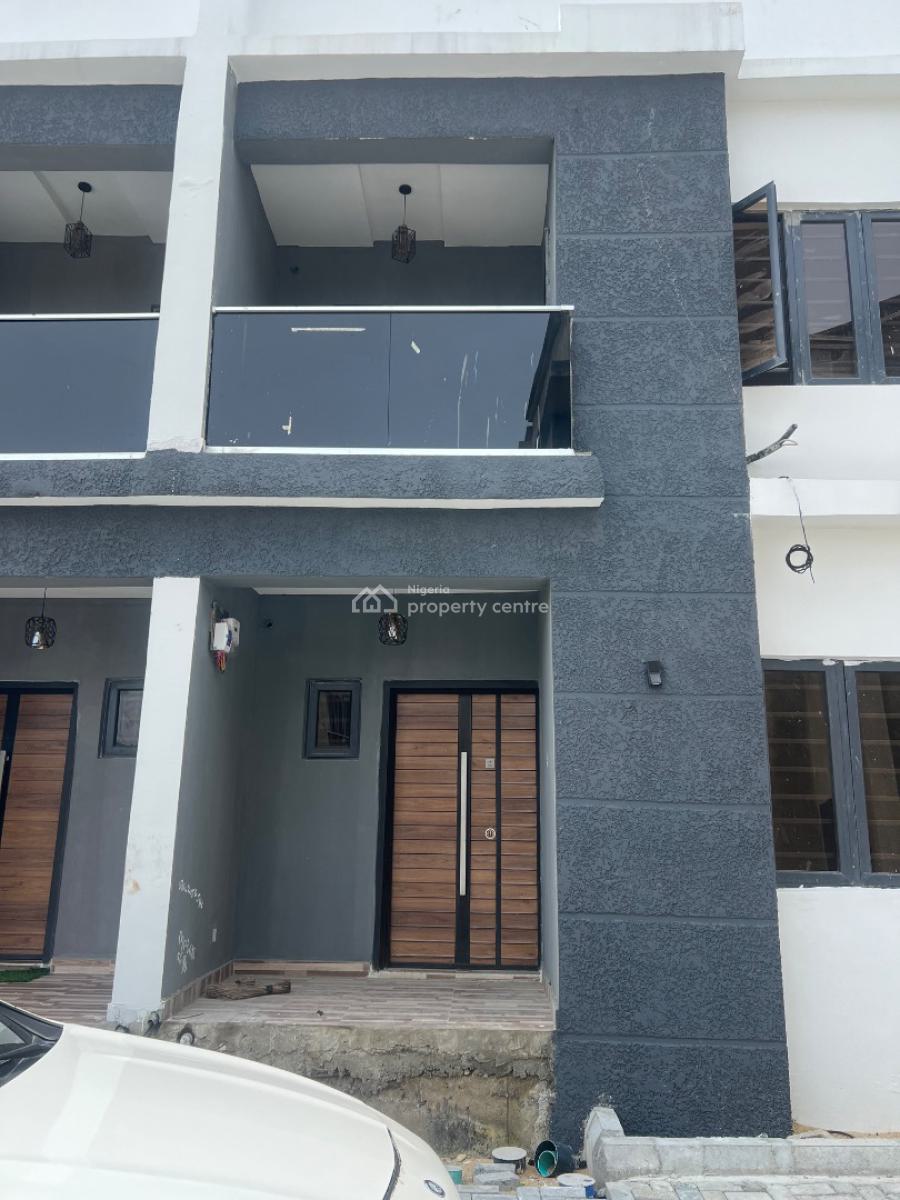 Distress 2bedroom Terrace Duplex, Ogombo Lagos, Ogombo, Ajah, Lagos, Flat / Apartment for Sale