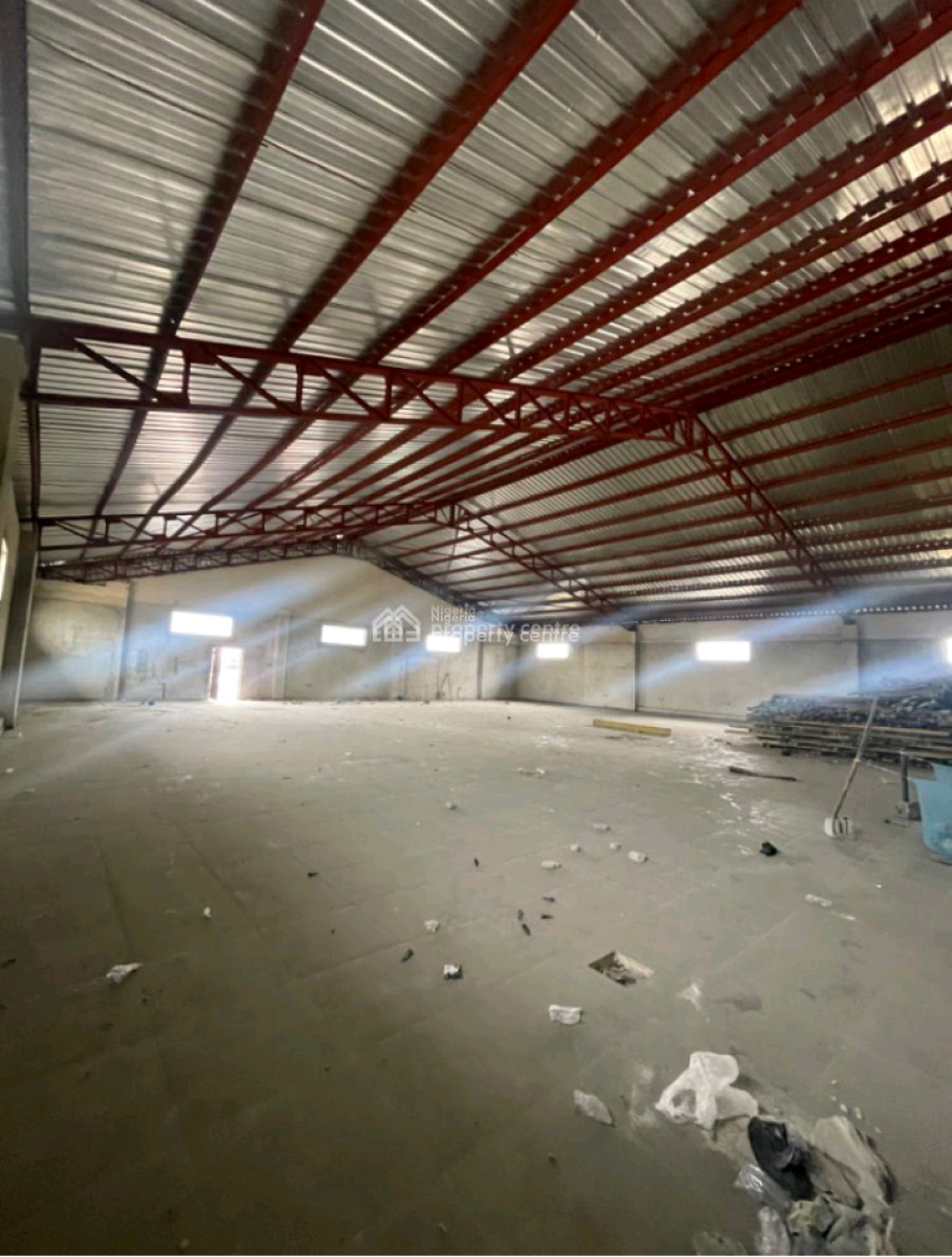 a Warehouse Measuring 700 Sqm at Lekki Phase One., Lekki Phase 1, Lekki, Lagos, Warehouse for Rent