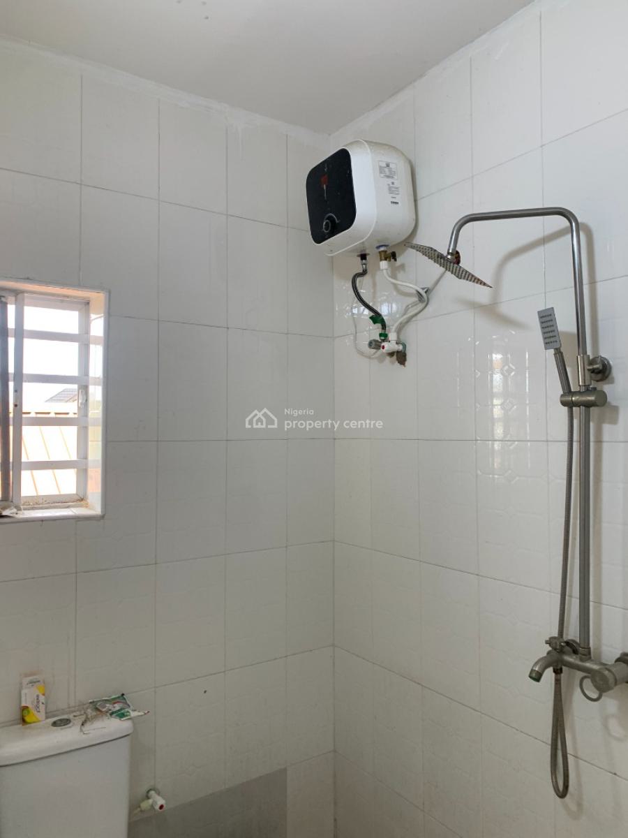 Luxury 3 Bedroom Upstairs, Abijo, Victory Villa Estate, Ajah, Lagos, Flat / Apartment for Rent