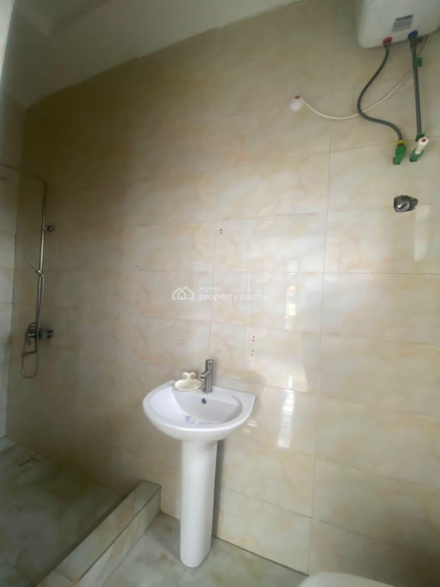 Lovely 2 Bedroom Flat Apartment, Olawaiye Estate, Olowora, Magodo, Lagos, Flat / Apartment for Rent