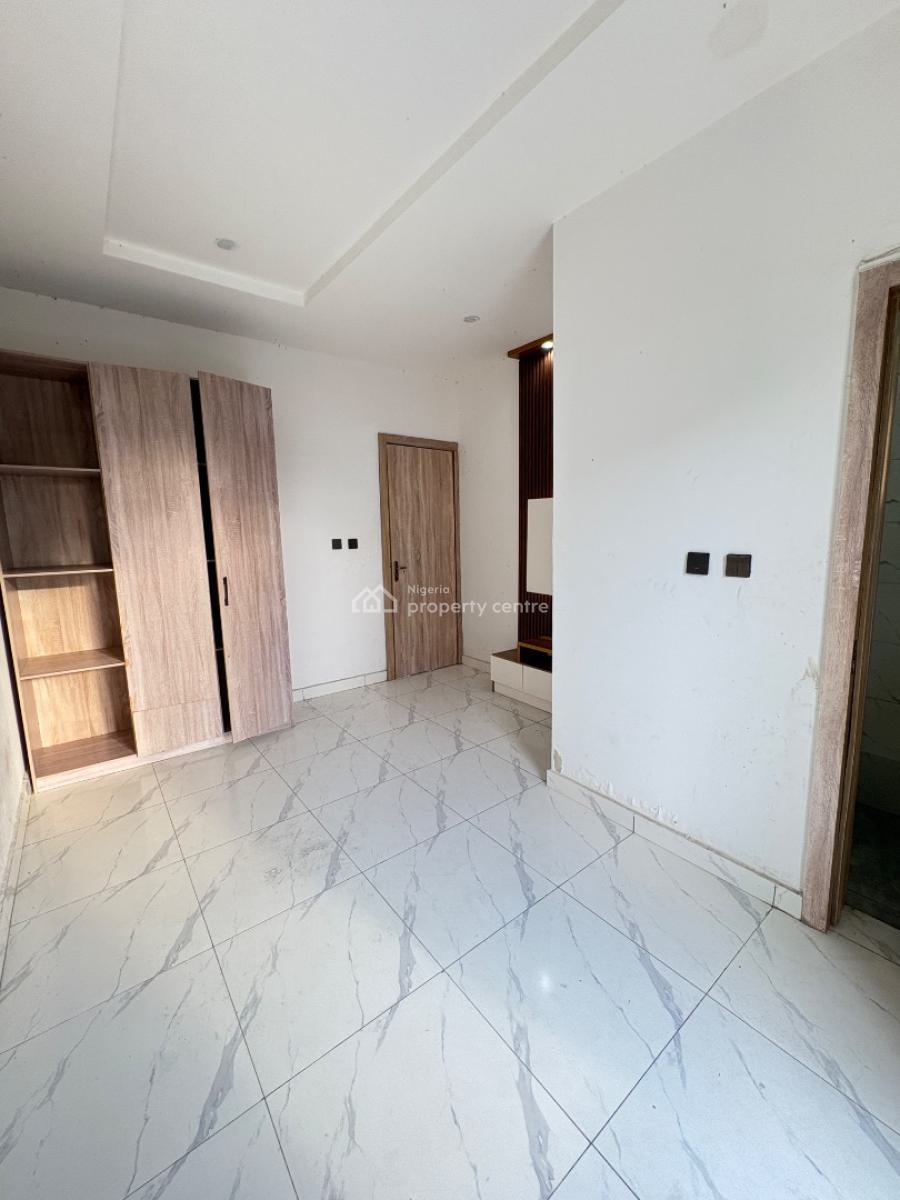 Well Maintained Serviced 2 Bedroom Apartment, Ilasan, Ikate, Lekki, Lagos, Flat / Apartment for Rent