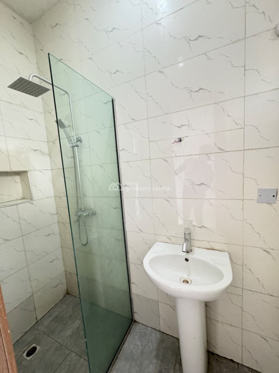 Well Maintained Serviced 2 Bedroom Apartment, Ilasan, Ikate, Lekki, Lagos, Flat / Apartment for Rent