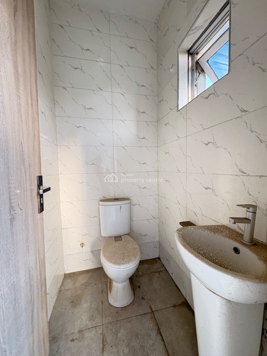 Well Maintained Serviced 2 Bedroom Apartment, Ilasan, Ikate, Lekki, Lagos, Flat / Apartment for Rent