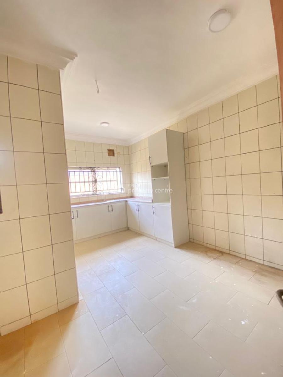 Standard and Massive 3 Bedroom Apartment, Mobil Road, Ajah, Lagos, Flat / Apartment for Rent