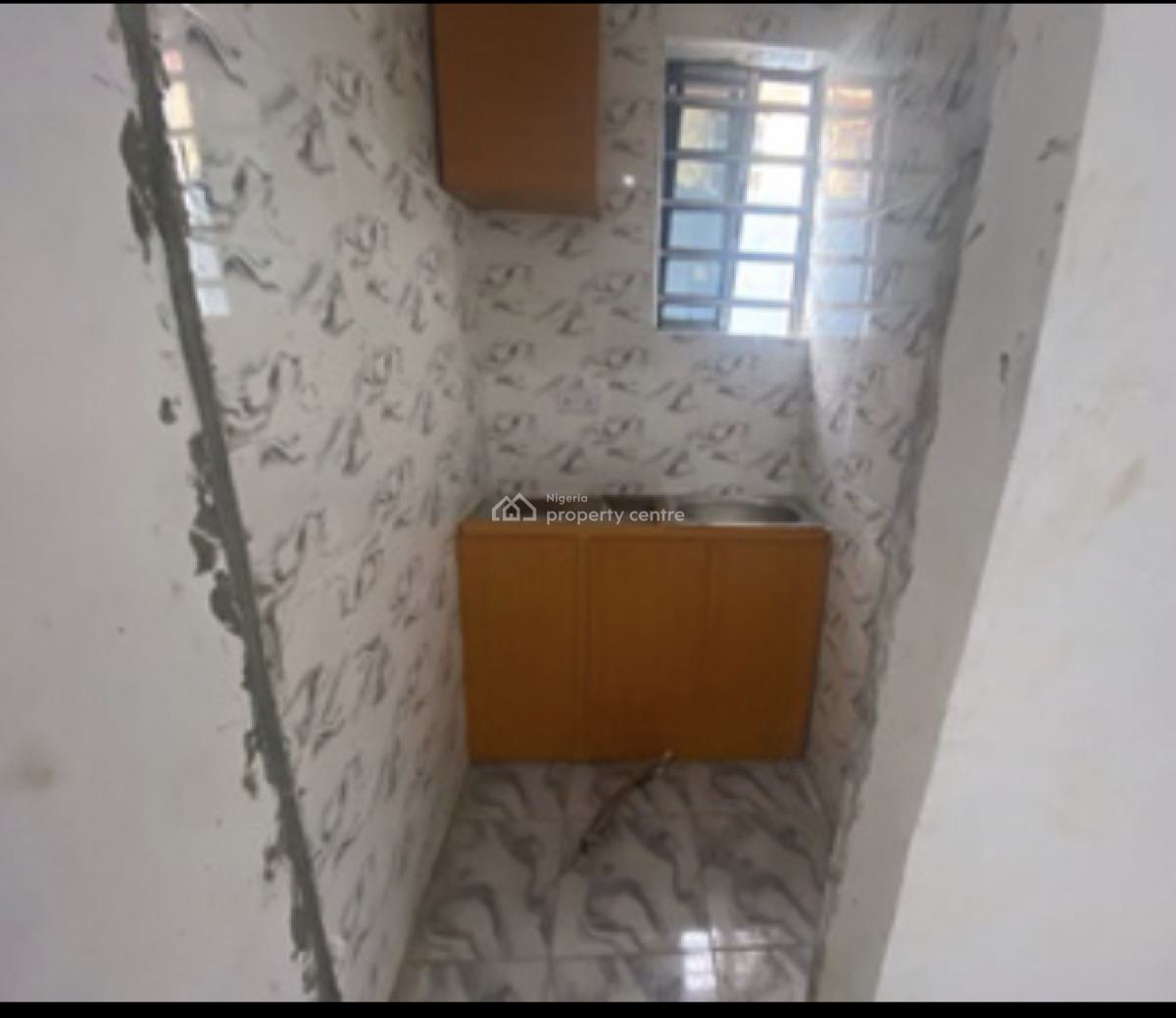 Newly Built Service Self Contain, Shomolu, Lagos, Self Contain (single Rooms) for Rent