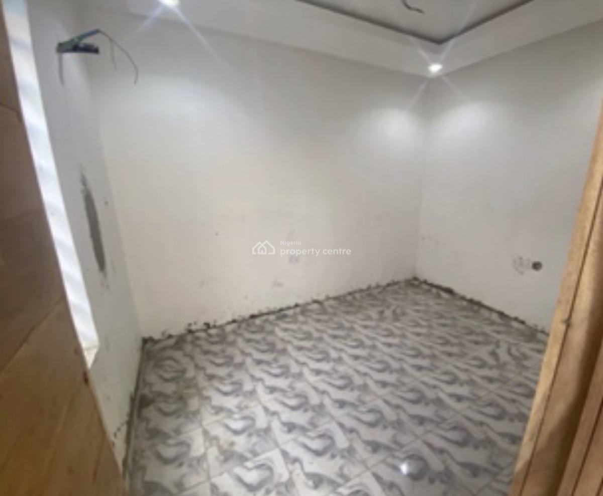 Newly Built Service Self Contain, Shomolu, Lagos, Self Contain (single Rooms) for Rent