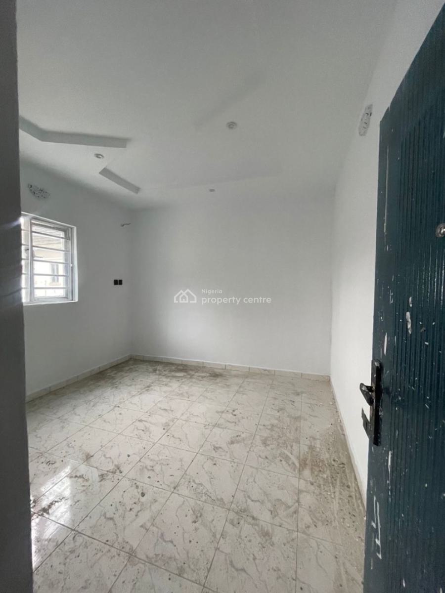 Luxurious and Spacious 2 Bedroom in a Good Neighborhood, United Estate, Sangotedo, Ajah, Lagos, Flat / Apartment for Rent