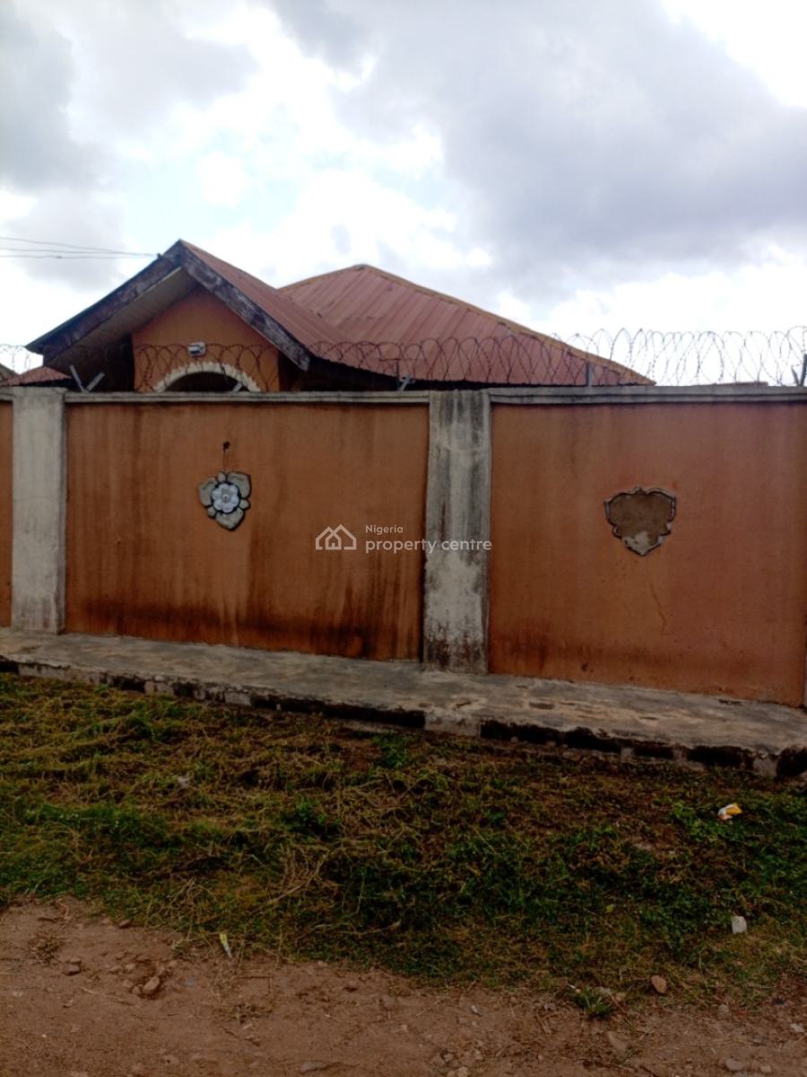 Twin Flat of 3 Bedroom and 2 Bedroom on a Plot of Land, Paara, Inu Ewe, Alakia, Ibadan, Oyo, Block of Flats for Sale