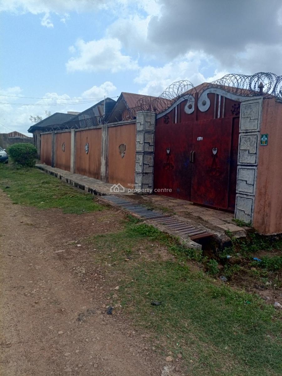 Twin Flat of 3 Bedroom and 2 Bedroom on a Plot of Land, Paara, Inu Ewe, Alakia, Ibadan, Oyo, Block of Flats for Sale