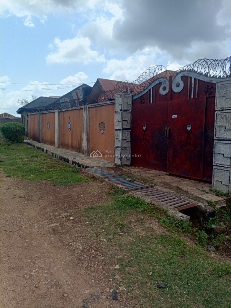Twin Flat of 3 Bedroom and 2 Bedroom on a Plot of Land, Paara, Inu Ewe, Alakia, Ibadan, Oyo, Block of Flats for Sale