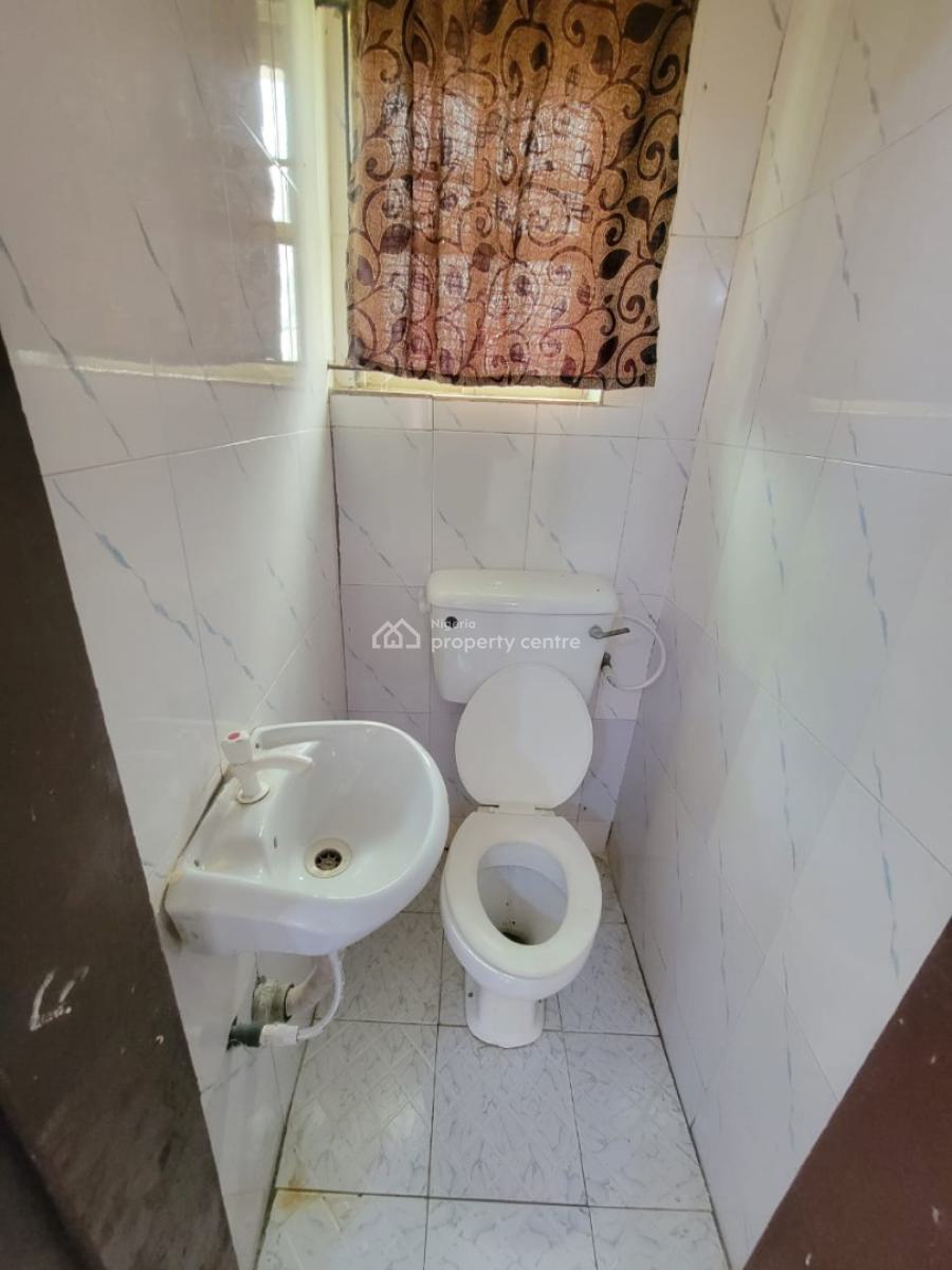 Standard and Sharp 2 Bedroom Apartment, Mobil Road, Ajah, Lagos, Flat / Apartment for Rent