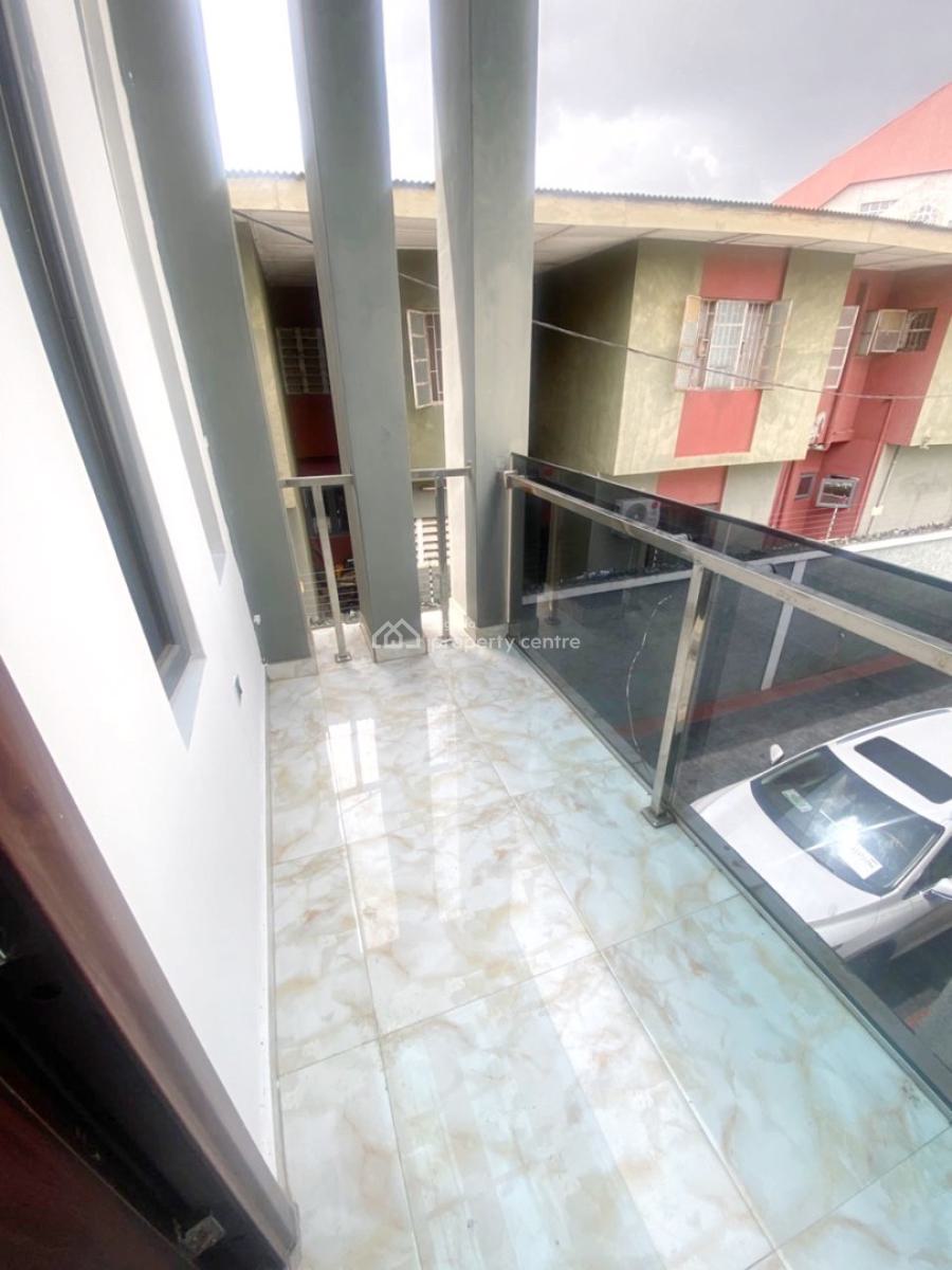 Luxury & Well Maintained Spacious 2 Bedroom Apartment in an Estate, Olowora, Omole Phase 2, Ikeja, Lagos, Flat / Apartment for Rent