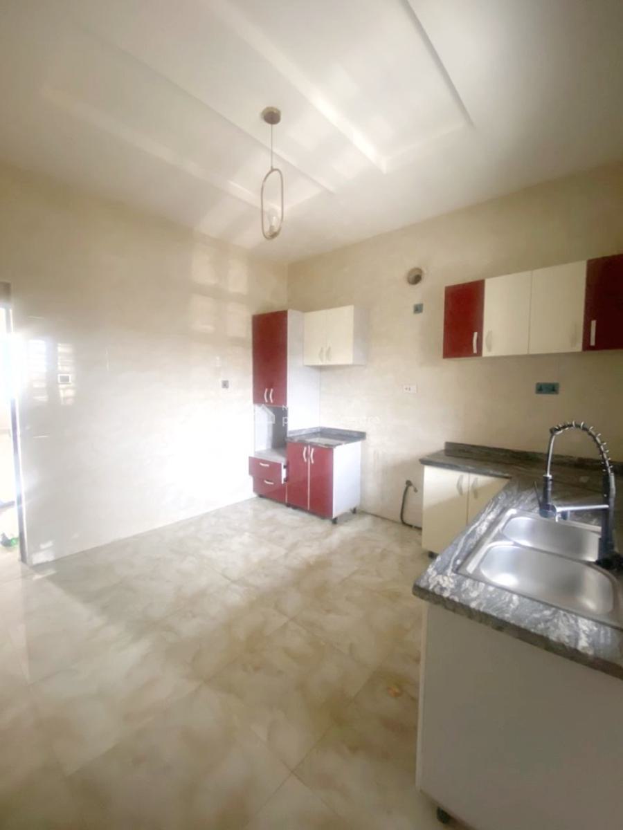 Luxury & Well Maintained Spacious 2 Bedroom Apartment in an Estate, Olowora, Omole Phase 2, Ikeja, Lagos, Flat / Apartment for Rent