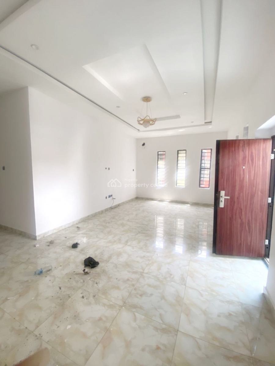 Luxury & Well Maintained Spacious 2 Bedroom Apartment in an Estate, Olowora, Omole Phase 2, Ikeja, Lagos, Flat / Apartment for Rent
