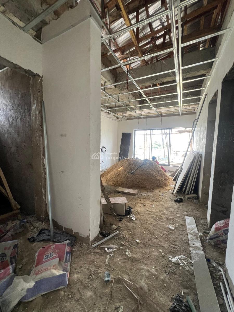2 Bedroom Apartment, Perez Court, Surulere, Lagos, Flat / Apartment for Sale