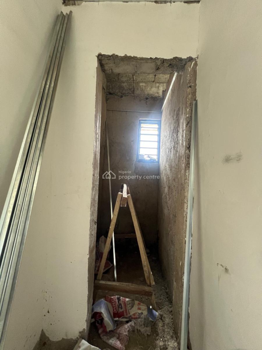 2 Bedroom Apartment, Perez Court, Surulere, Lagos, Flat / Apartment for Sale