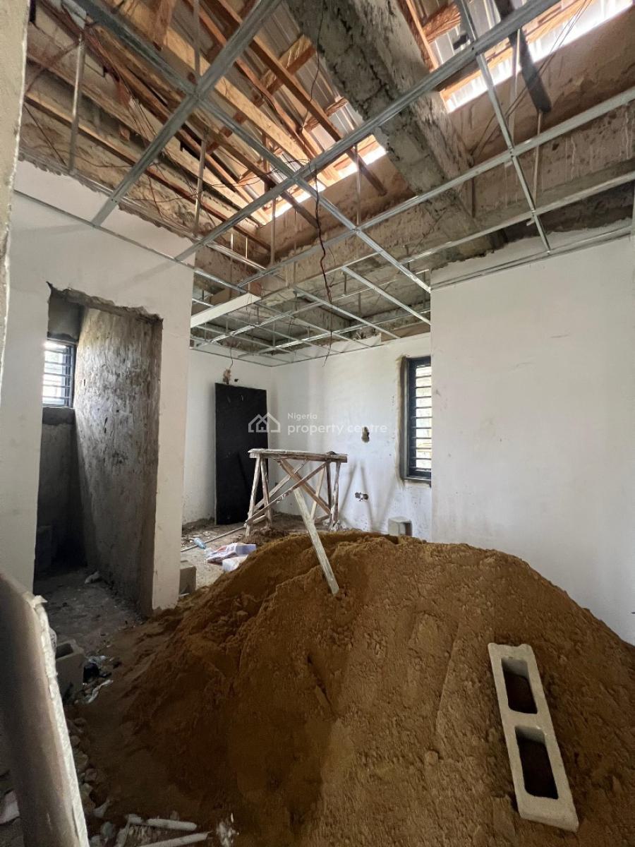2 Bedroom Apartment, Perez Court, Surulere, Lagos, Flat / Apartment for Sale