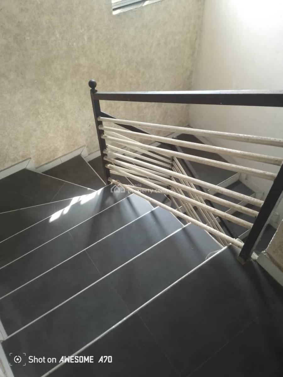 Fully Serviced and Spacious 4 Bedroom Terrace Duplex, Osapa, Lekki, Lagos, Terraced Duplex for Rent