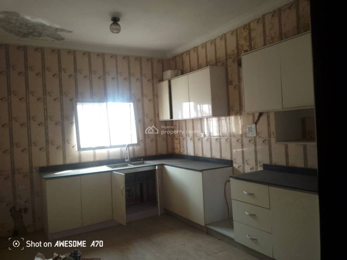 Fully Serviced and Spacious 4 Bedroom Terrace Duplex, Osapa, Lekki, Lagos, Terraced Duplex for Rent