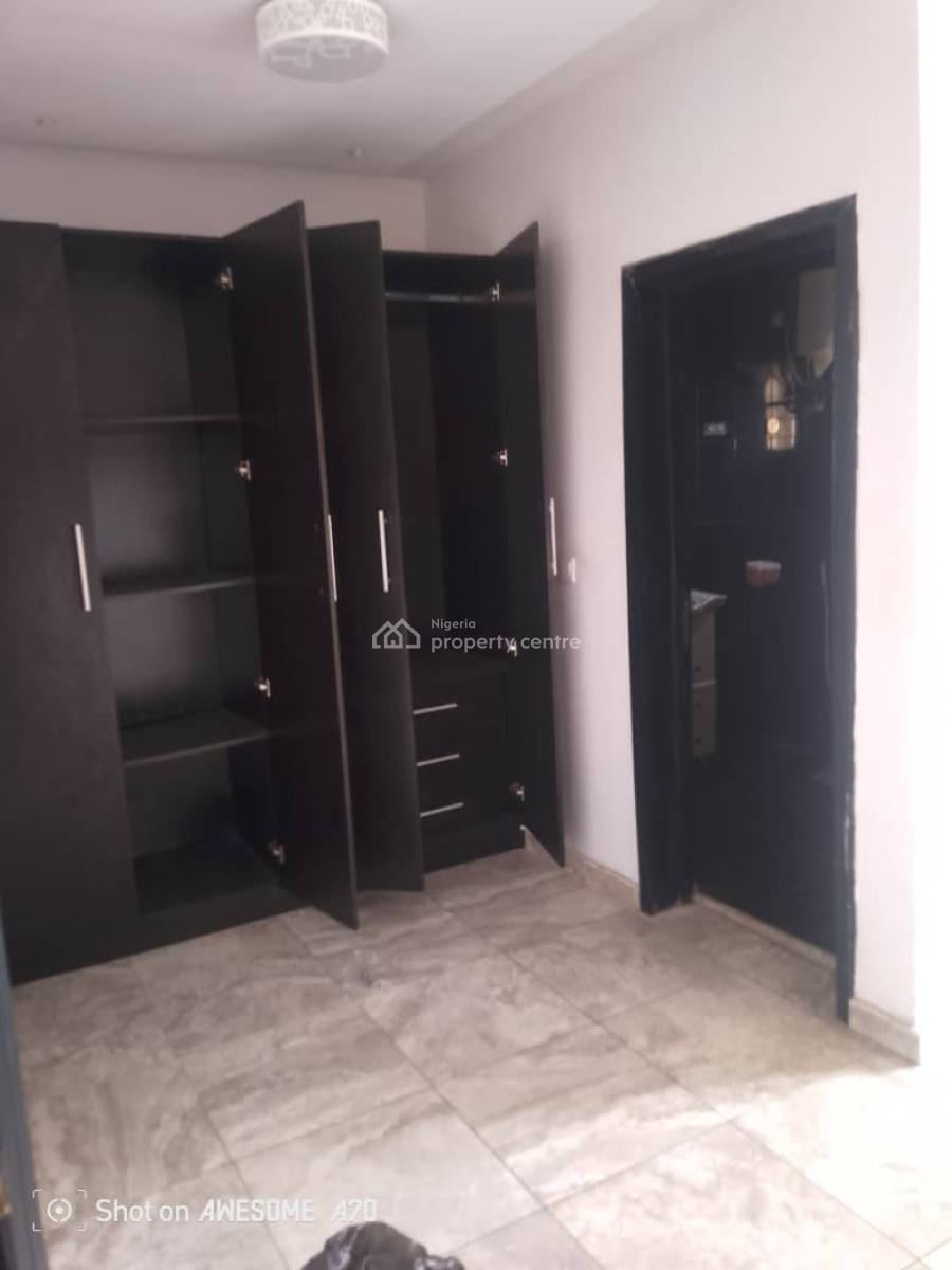 Fully Serviced and Spacious 4 Bedroom Terrace Duplex, Osapa, Lekki, Lagos, Terraced Duplex for Rent