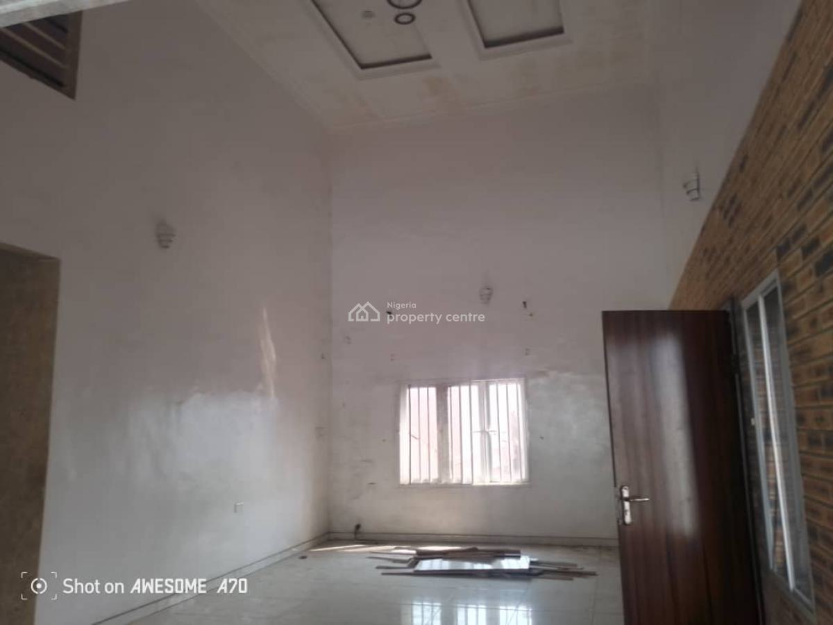 Fully Serviced and Spacious 4 Bedroom Terrace Duplex, Osapa, Lekki, Lagos, Terraced Duplex for Rent