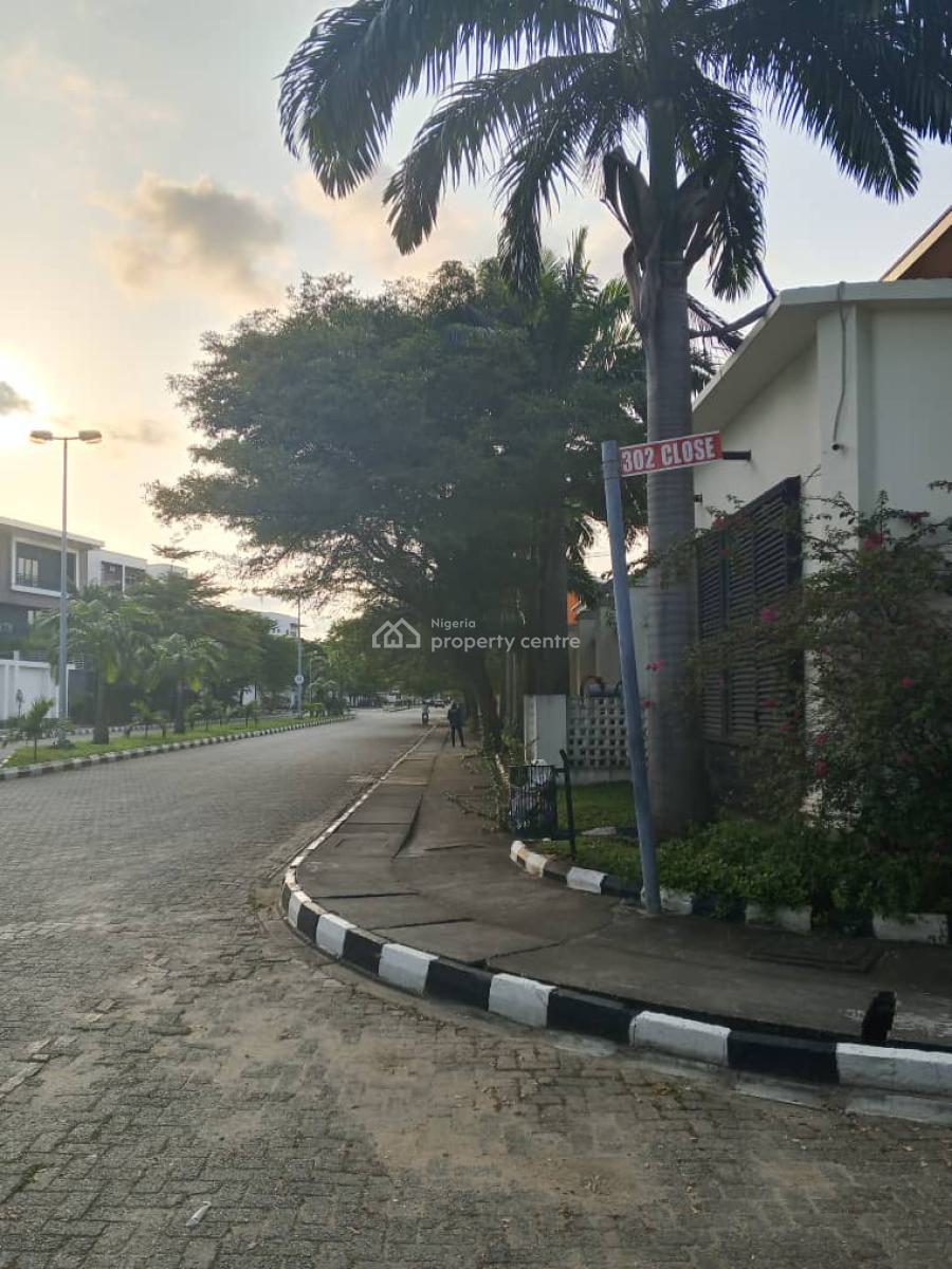 Elegant 5-bedroom Maisonette, Banana Island, Ikoyi, Lagos, Flat / Apartment for Rent