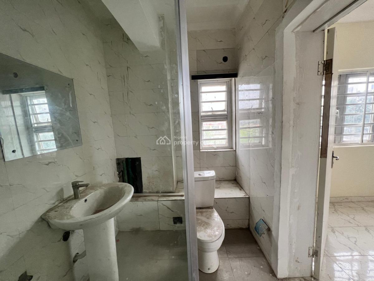 Brand New 3 Bedroom Flat, Lands Mark, Panti Police Station, Adekunle, Yaba, Lagos, Flat / Apartment for Sale