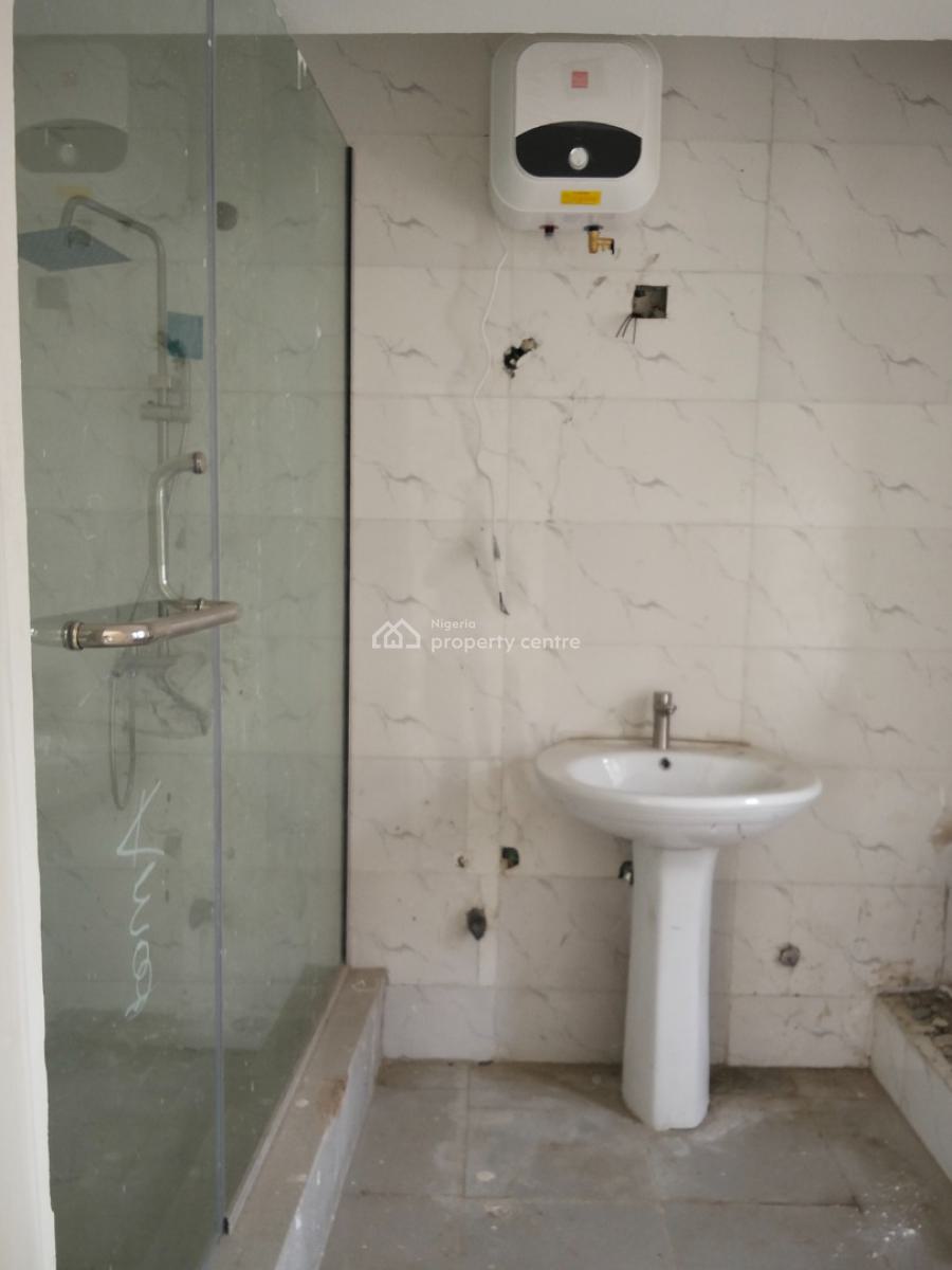 Brand New 3 Bedroom Flat, Lands Mark, Panti Police Station, Adekunle, Yaba, Lagos, Flat / Apartment for Sale