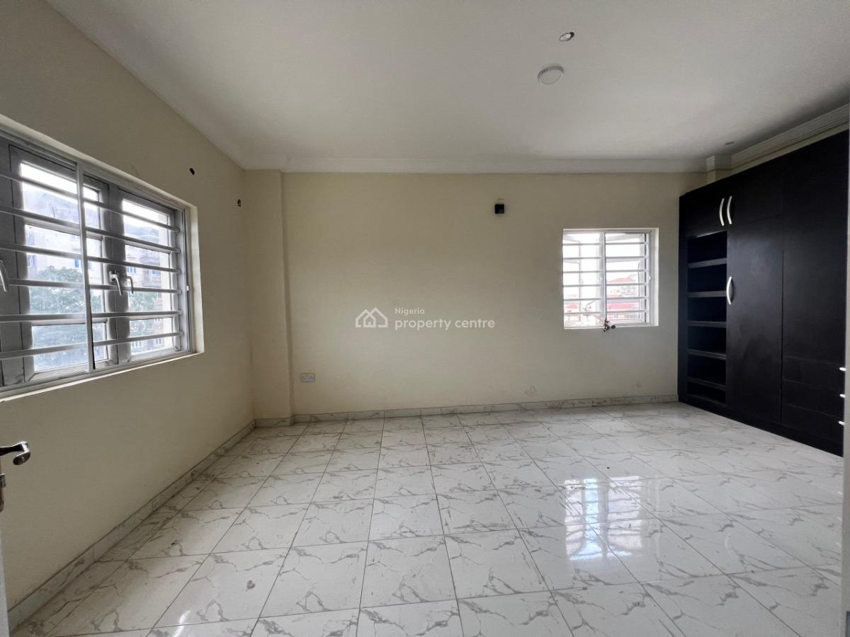 Brand New 3 Bedroom Flat, Lands Mark, Panti Police Station, Adekunle, Yaba, Lagos, Flat / Apartment for Sale