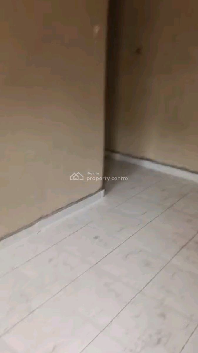 Standard and Spacious 2 Bedroom Flat, Adekunle, Yaba, Lagos, Flat / Apartment for Rent