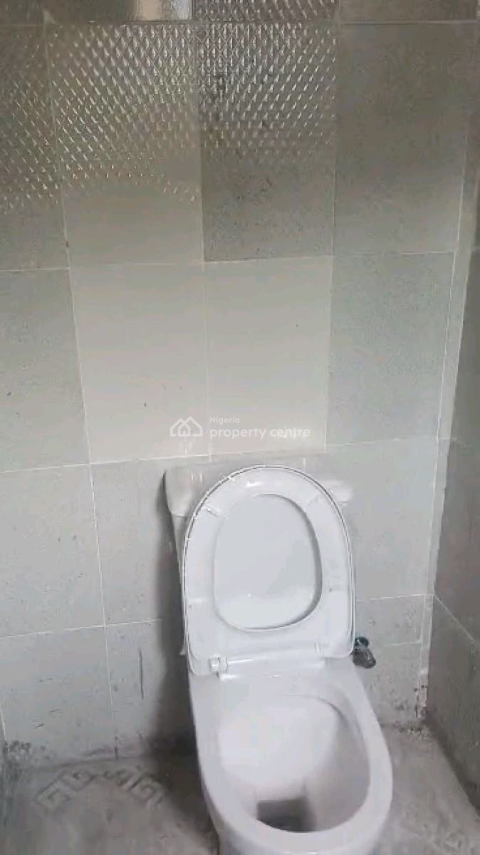 Standard and Spacious 2 Bedroom Flat, Adekunle, Yaba, Lagos, Flat / Apartment for Rent