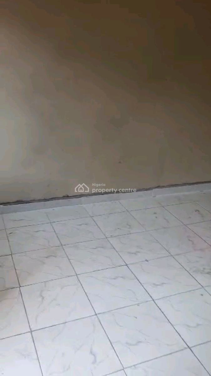 Standard and Spacious 2 Bedroom Flat, Adekunle, Yaba, Lagos, Flat / Apartment for Rent