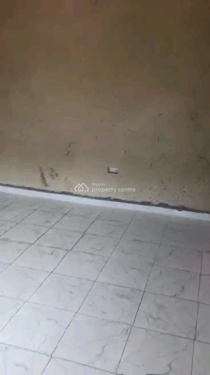 Standard and Spacious 2 Bedroom Flat, Adekunle, Yaba, Lagos, Flat / Apartment for Rent