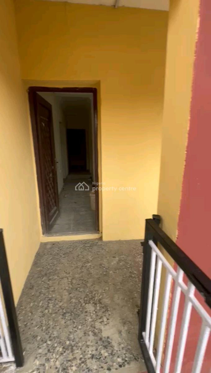 Standard and Spacious 3 Bedroom Flat, Pedro, Gbagada, Lagos, Flat / Apartment for Rent