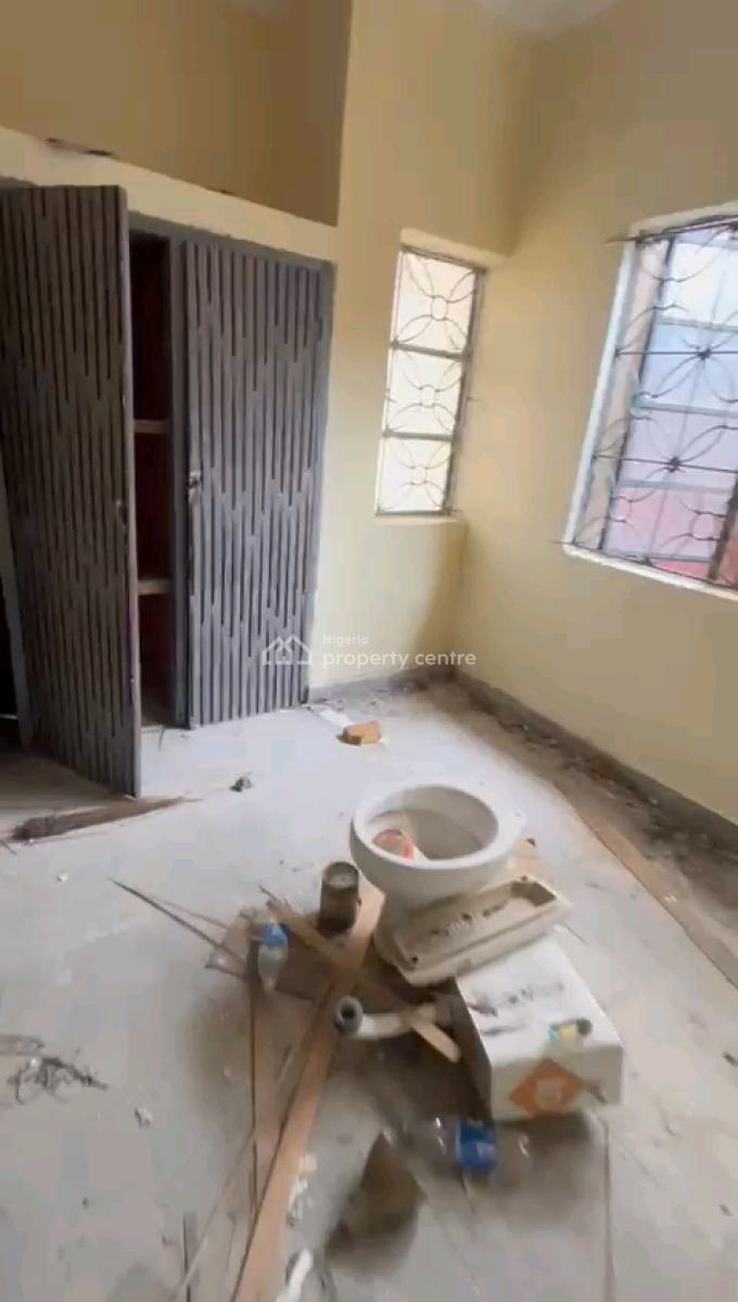 Standard and Spacious 3 Bedroom Flat, Pedro, Gbagada, Lagos, Flat / Apartment for Rent
