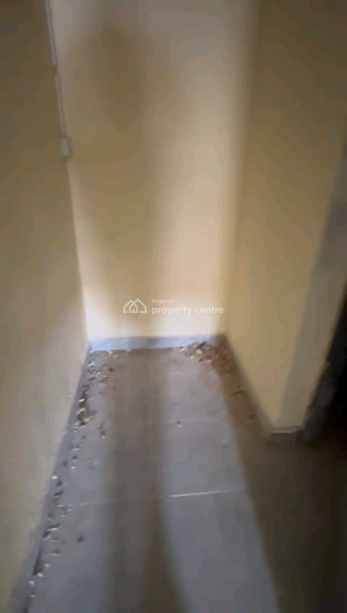 Standard and Spacious 3 Bedroom Flat, Pedro, Gbagada, Lagos, Flat / Apartment for Rent