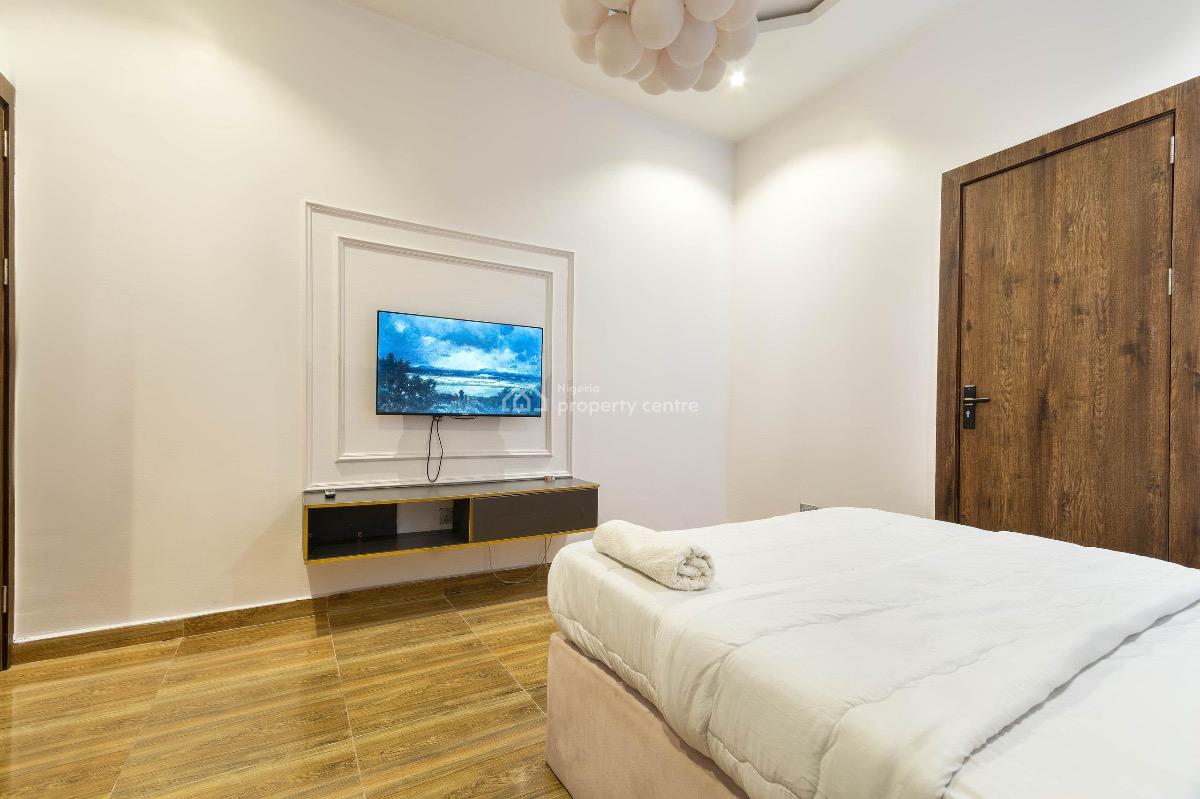 5 Bedroom Self Compound, Ologolo, Lekki, Lagos, Flat / Apartment Short Let