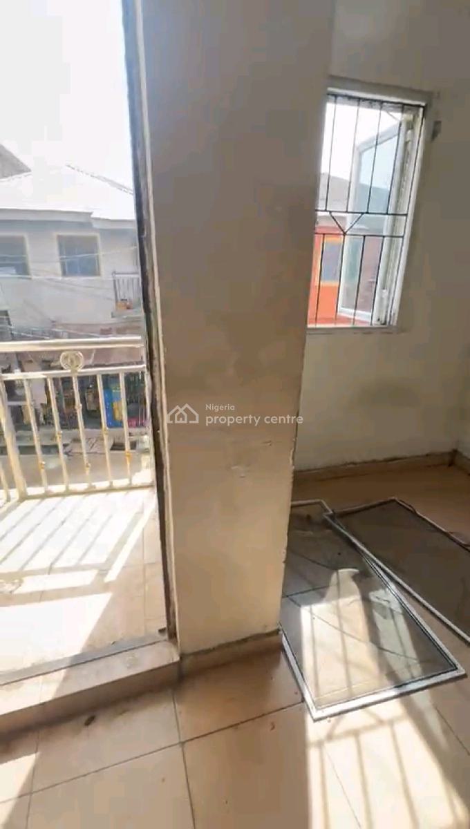 Standard and Spacious Mini Flat, Off Pedro, Shomolu, Lagos, Mini Flat (room and Parlour) for Rent