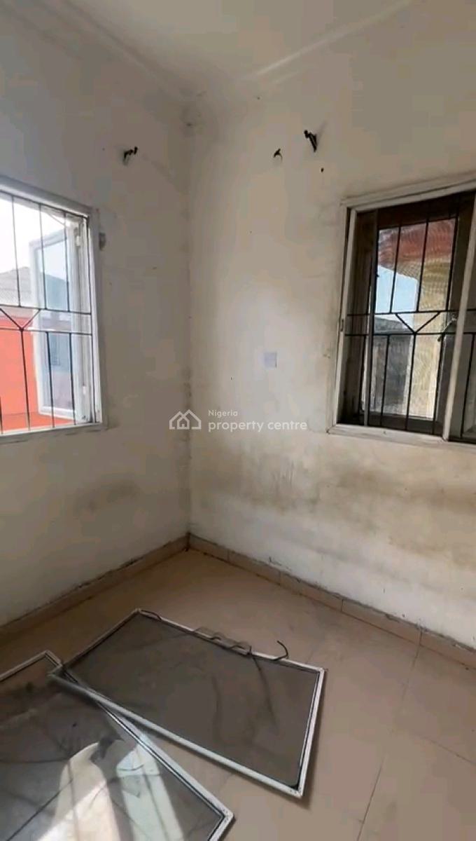Standard and Spacious Mini Flat, Off Pedro, Shomolu, Lagos, Mini Flat (room and Parlour) for Rent
